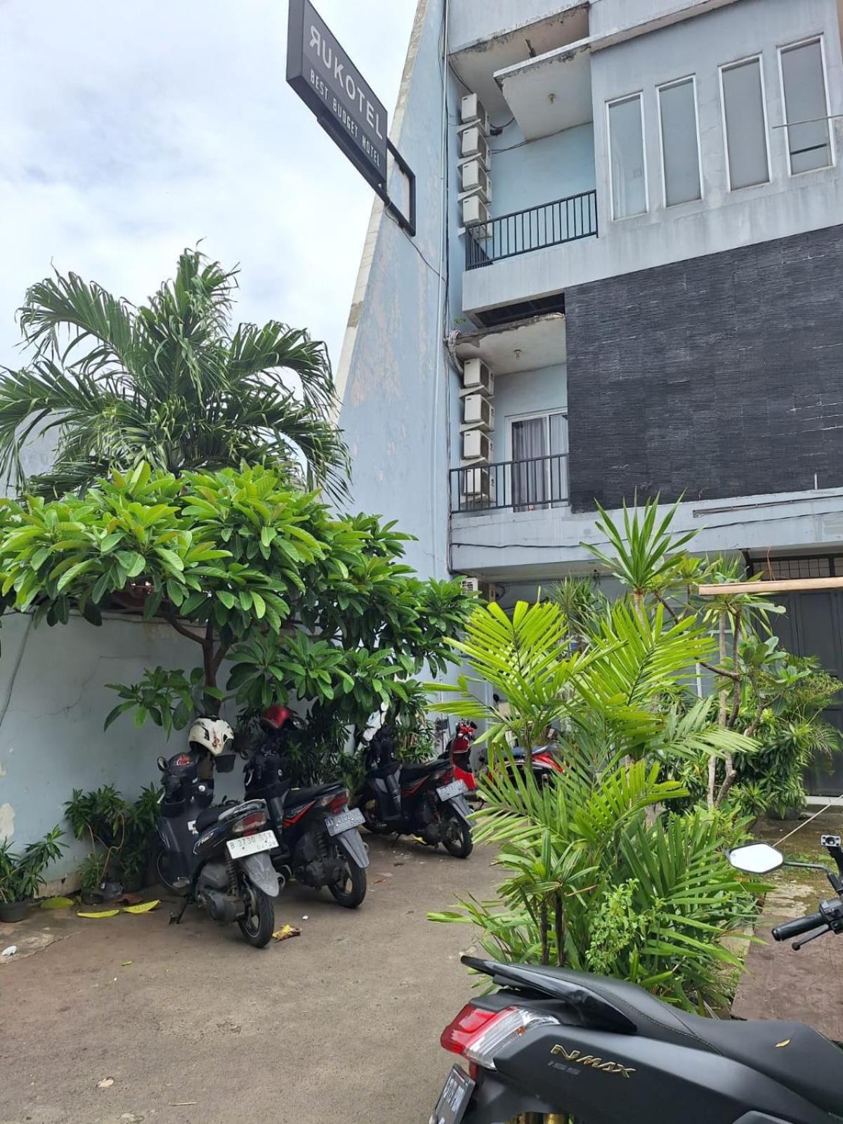 Oyo 93584 Rukotel South Tangerang Eksteriør bilde