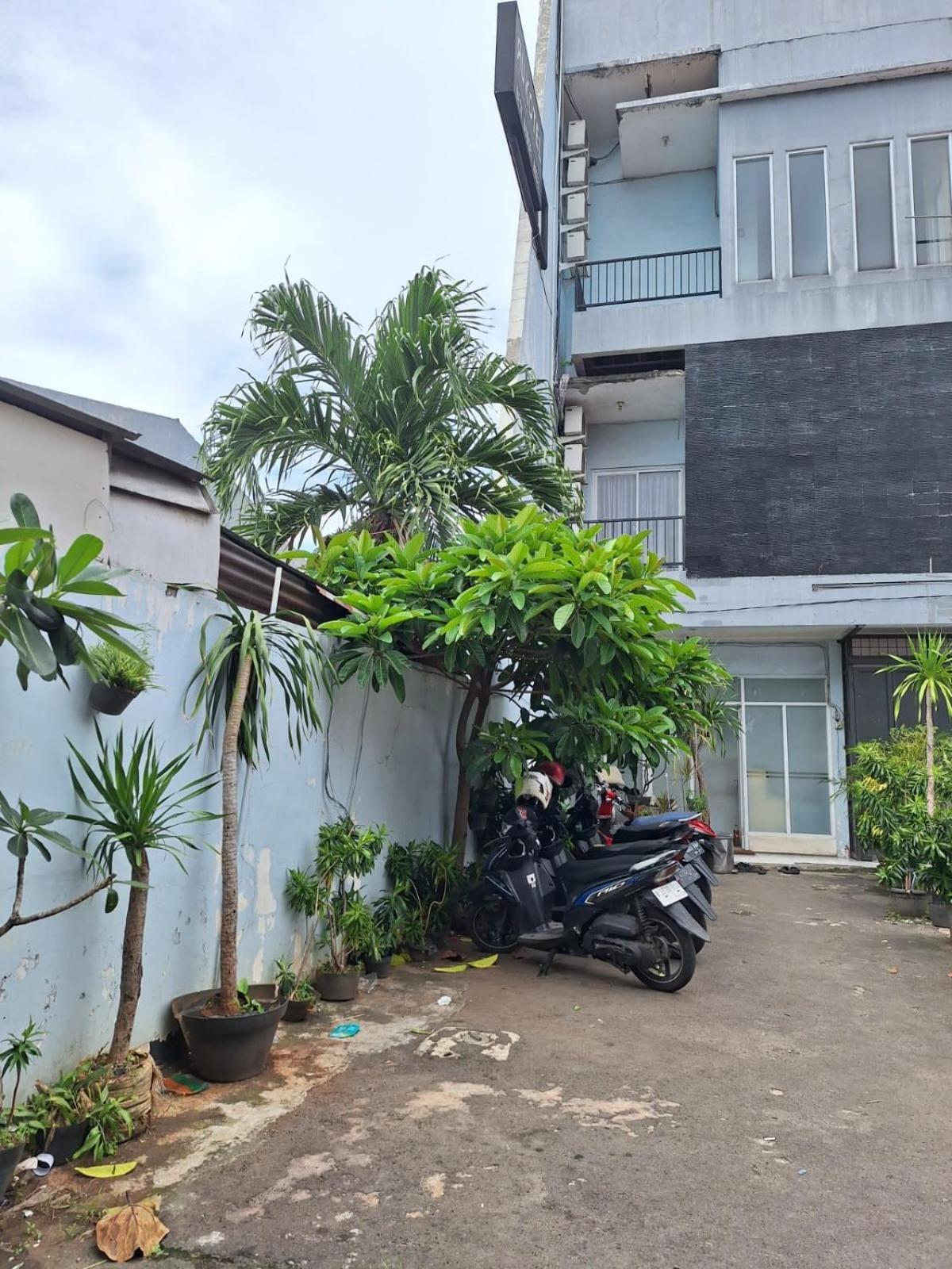 Oyo 93584 Rukotel South Tangerang Eksteriør bilde