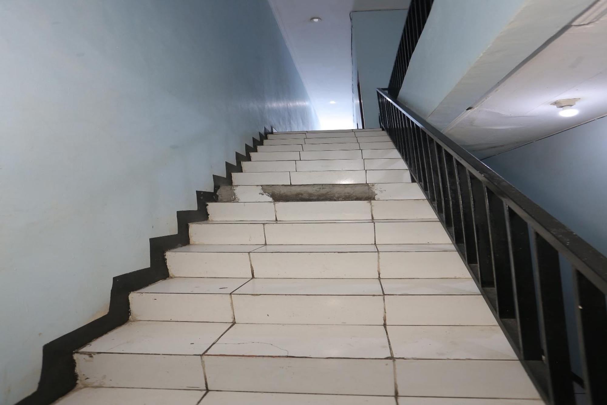 Oyo 93584 Rukotel South Tangerang Eksteriør bilde